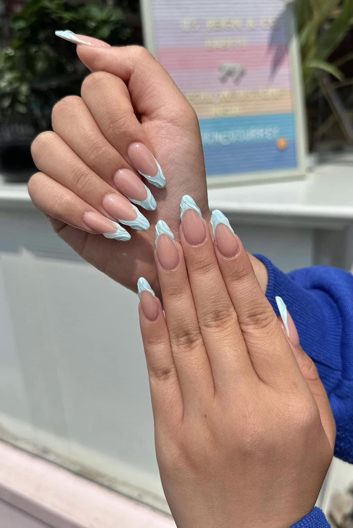 /static/media/nail2.39a908e7739365fc55f2.jpeg